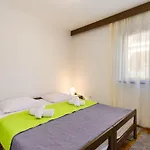 Charmantes Mit Meerblick, Privatparkplatz, Grillplatz, Wifi, Klima