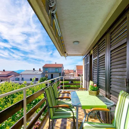 Charmantes Mit Meerblick, Privatparkplatz, Grillplatz, Wifi, Klima