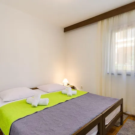 Charmantes Mit Meerblick, Privatparkplatz, Grillplatz, Wifi, Klima