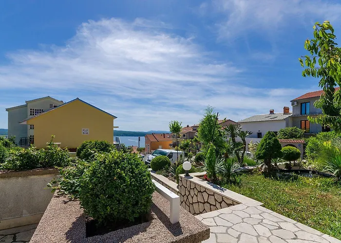 Charmantes Mit Meerblick, Privatparkplatz, Grillplatz, Wifi, Klima Apartament Crikvenica