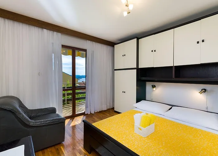 Apartament Charmantes Mit Meerblick, Privatparkplatz, Grillplatz, Wifi, Klima