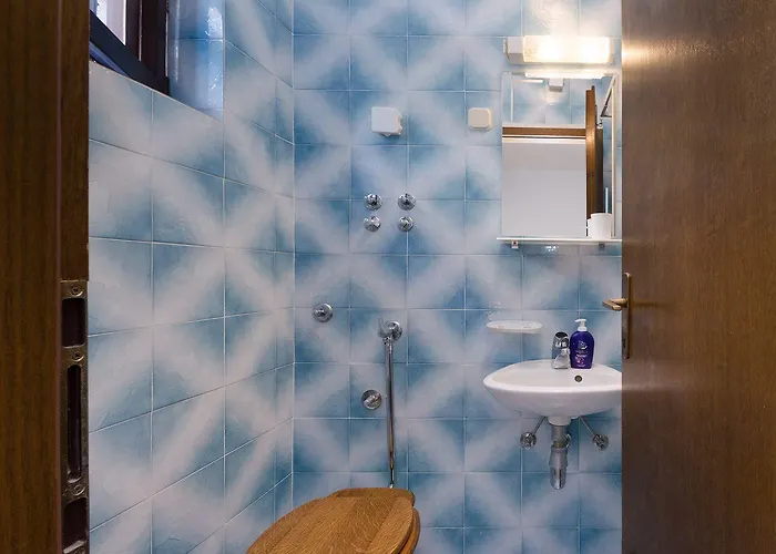 Apartment Charmantes Mit Meerblick, Privatparkplatz, Grillplatz, Wifi, Klima *